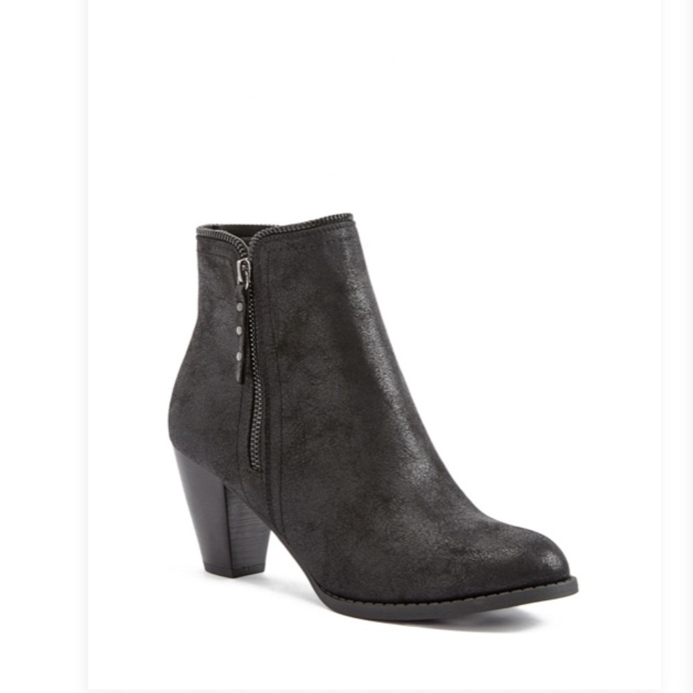 Vintage inspired block heel booties